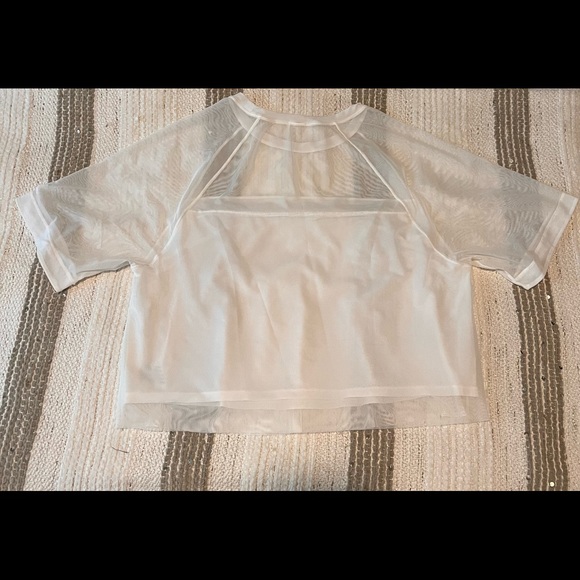 New Balance Mesh Shirt - Picture 2 of 2